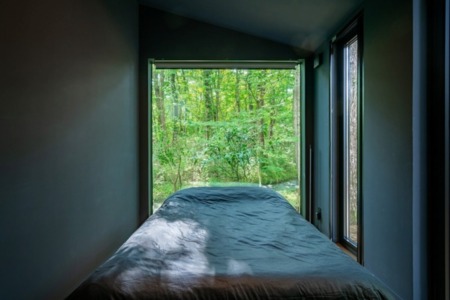 緑を感じ心休まる寝室