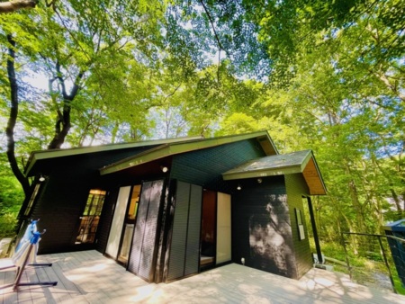 広いウッドデッキ