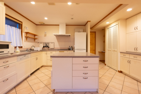 みんなで料理が楽しめる広々キッチン